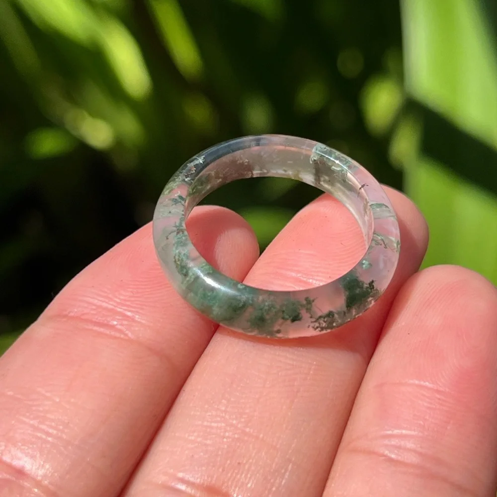 Size 7.5 natural moss agate band‎ ring